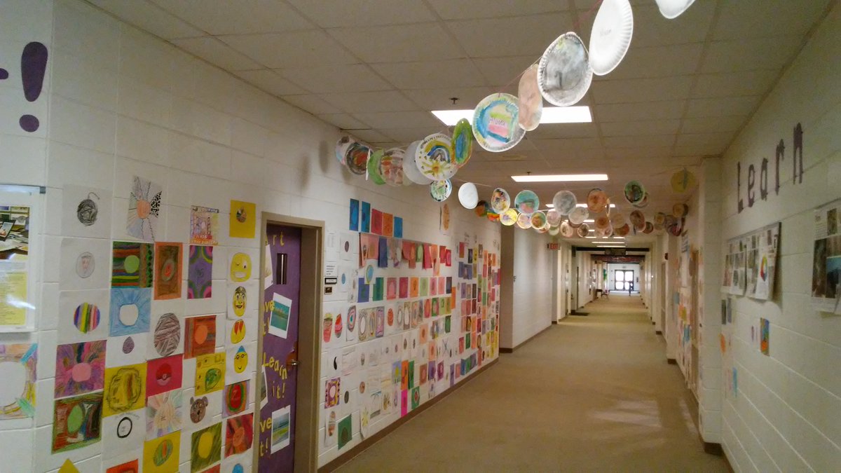 ESheain's tweet photo. We decorated the halls for Dot Day! @TGScottElem It all looks so beautiful! #dotday2016 #internationaldotday https://t.co/IFowHcRT6D