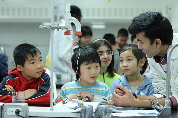 socialinnovtmu's tweet photo. Two @RyersonU @LetsRECODE projects join forces to bring science to elementary classrooms! https://t.co/YrYK1236TA #eduinn #socinn https://t.co/wJj33CAO1M