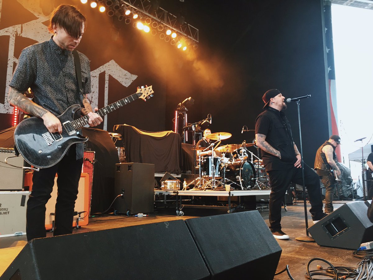COTHFest's tweet photo. We wanna be just like you, @GoodCharlotte #89xCOTH https://t.co/Pe0zCWqcv7