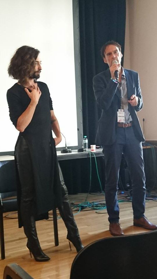 CarinaZucchera's tweet photo. Conchita Wurst at @Waves_Vienna 30/9/16
Waves #Festival #Vienna
#waves16 #WUK #conference #talk #music #songwriting
https://t.co/3mAVlhGiO3 https://t.co/Td3Lnq5ZzN