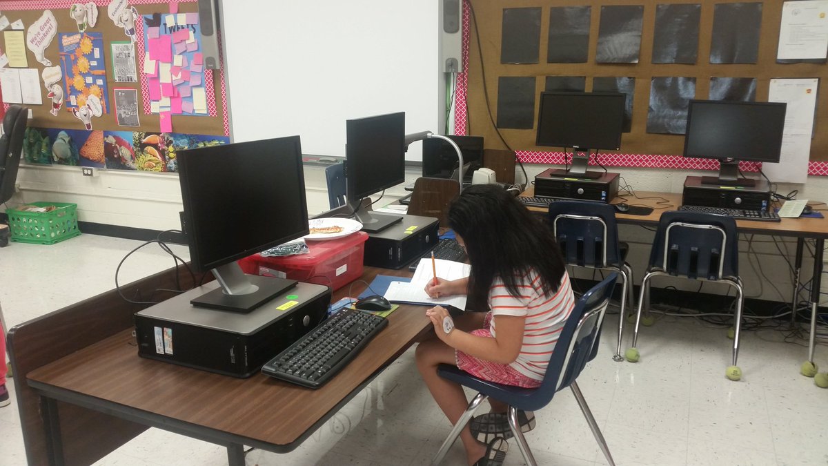 Antoine54893611's tweet photo. @EMRollinsElem
Analytical thinkers at work. #AIGrocks.....#diversity......#steam https://t.co/z23G6HNEms