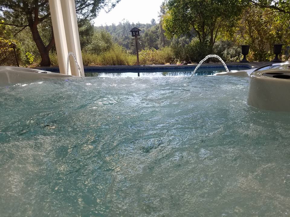 thespamover's tweet photo. Congrats to another happy customer. @coastspas Cascade 2 with a view @coast_spas #coastspas #ilovecoastspas https://t.co/JJrsyZ80Z1