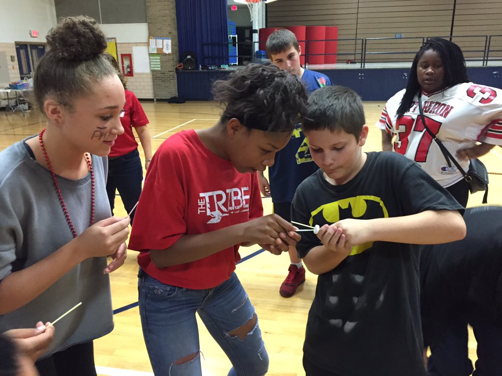 tvani02's tweet photo. Excellent teamwork Hammerheads!🎉#CMSLegacy #1PHASD @CougarPrideCMS https://t.co/k39vBhcQ5y