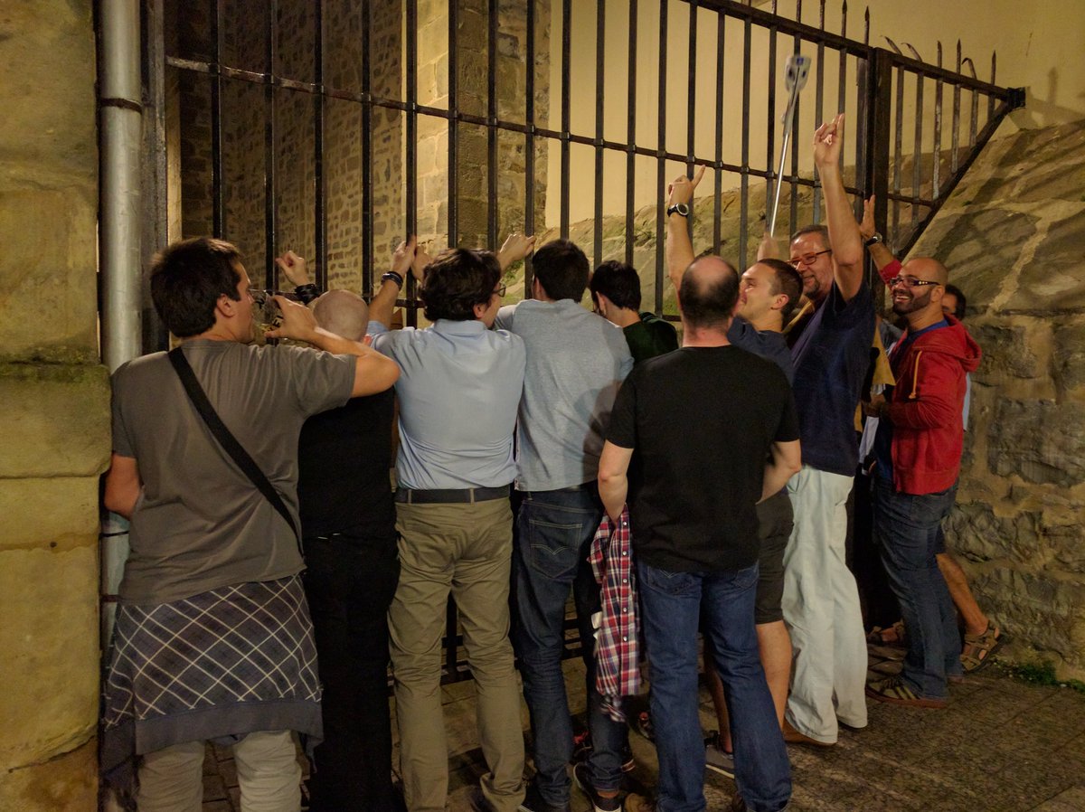 acpyss's tweet image. We need a bigger wall #longestpyssever #pyss16 #traditionalphoto