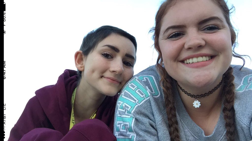 savannahgracegr's tweet photo. ALY CAT IS CANCER FREE!!!! #PraiseGod 🎗❤️ #MyCanadian https://t.co/DauceC4Jjl
