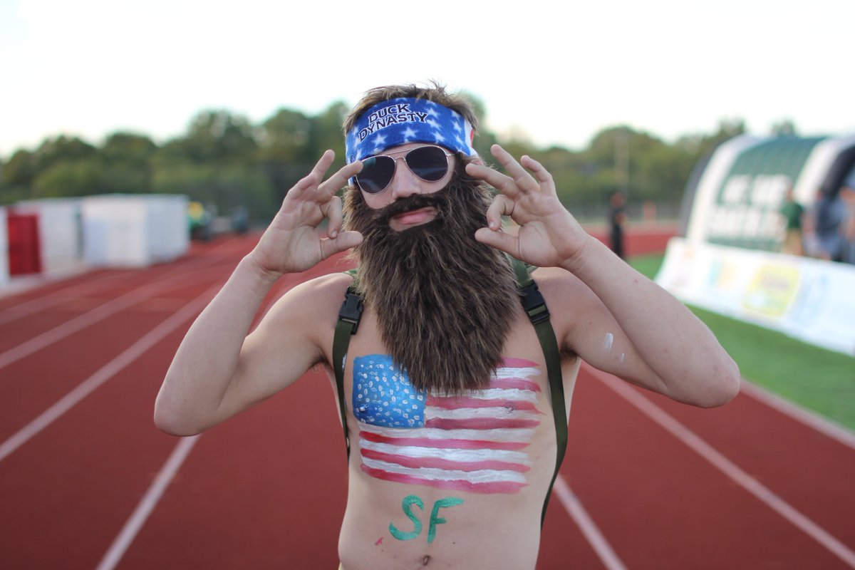 sFn_Alpha's tweet photo. HOCO 2016! #HOCO2016 #PROTECTTHEPACK #ESFHS #HOMECOMING #SFHS https://t.co/1339XWrV7S