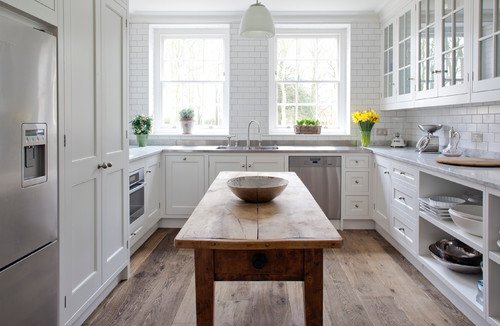 Feeling inspired by @stephengraver and a beautiful antique table in this country style kitchen that blends old and new #homedecor #interiors