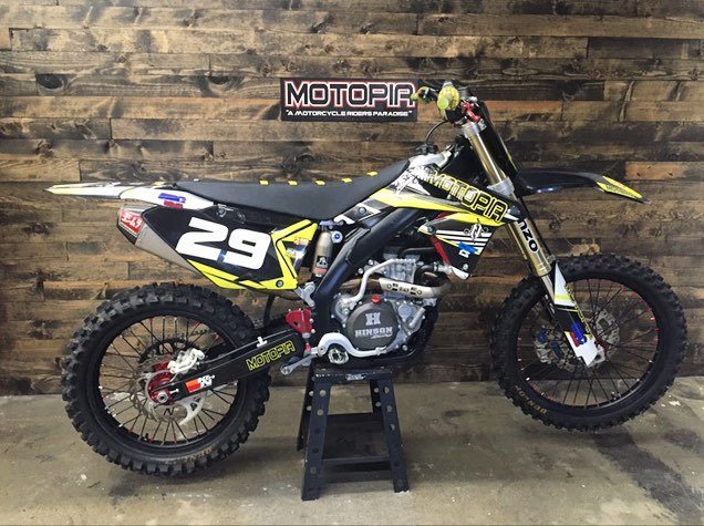 BarberWalters's tweet photo. This #bikeoftheweek is a 2013 @suzukicycles  RMZ450 for only $5800! If you're looking to e… https://t.co/YMyFqfu7K5 https://t.co/HmYLEqknwu