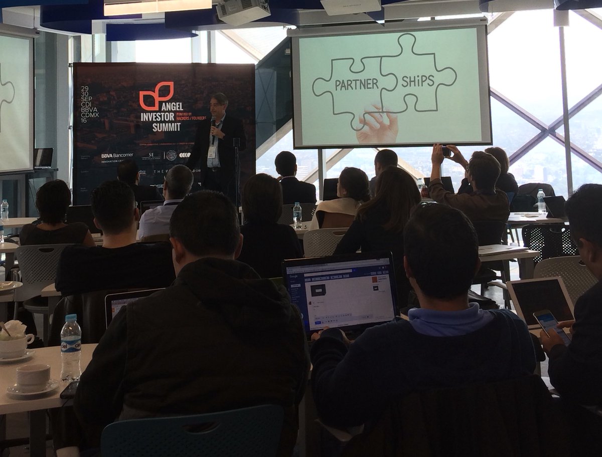 eolvera_a's tweet image. El es Will Bunker de Growthx academy. Fundo Match.com  #AISCDMX