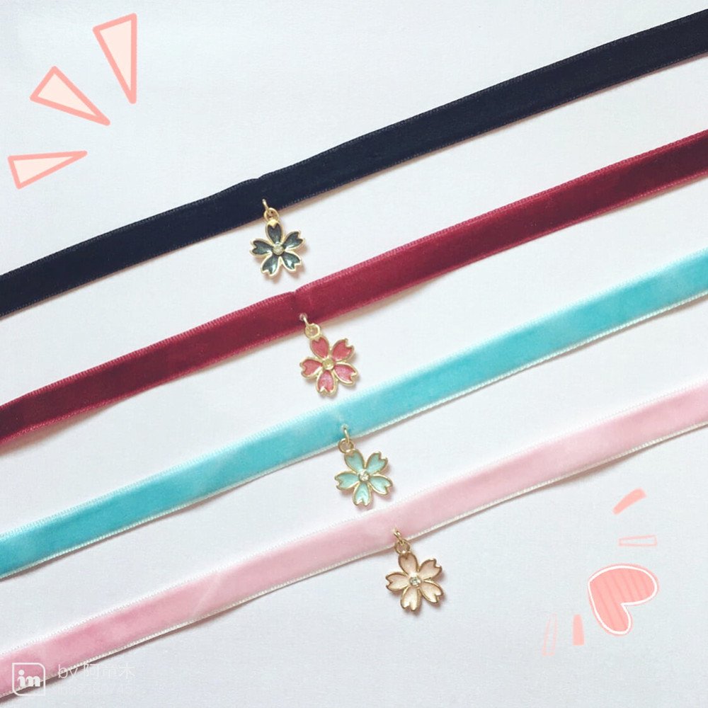 BeignetUnau_09's tweet image. *RT한분 추첨*
9일 마감 공구 및 선입금판매. 벨벳 벚꽃초커(빨/하/분/검)
기간: 2016.10.01-2016.10.09
가격: 2,500원 (+3,000원)
상세정보 및 폼좌표: blog.naver.com/judah_dosoldo/…