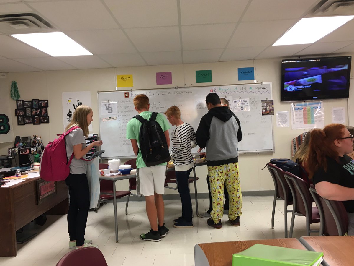 VBHSCIA's tweet image. Our Ice cream social yesterday! #pointerpride