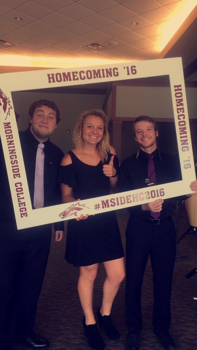 KayleeVanVoorst's tweet photo. It's time for a jazz concert for the @MsideAlumni ❤️☺️ #JazzSquad #Msidehc2016 https://t.co/N5MgsHIcUR