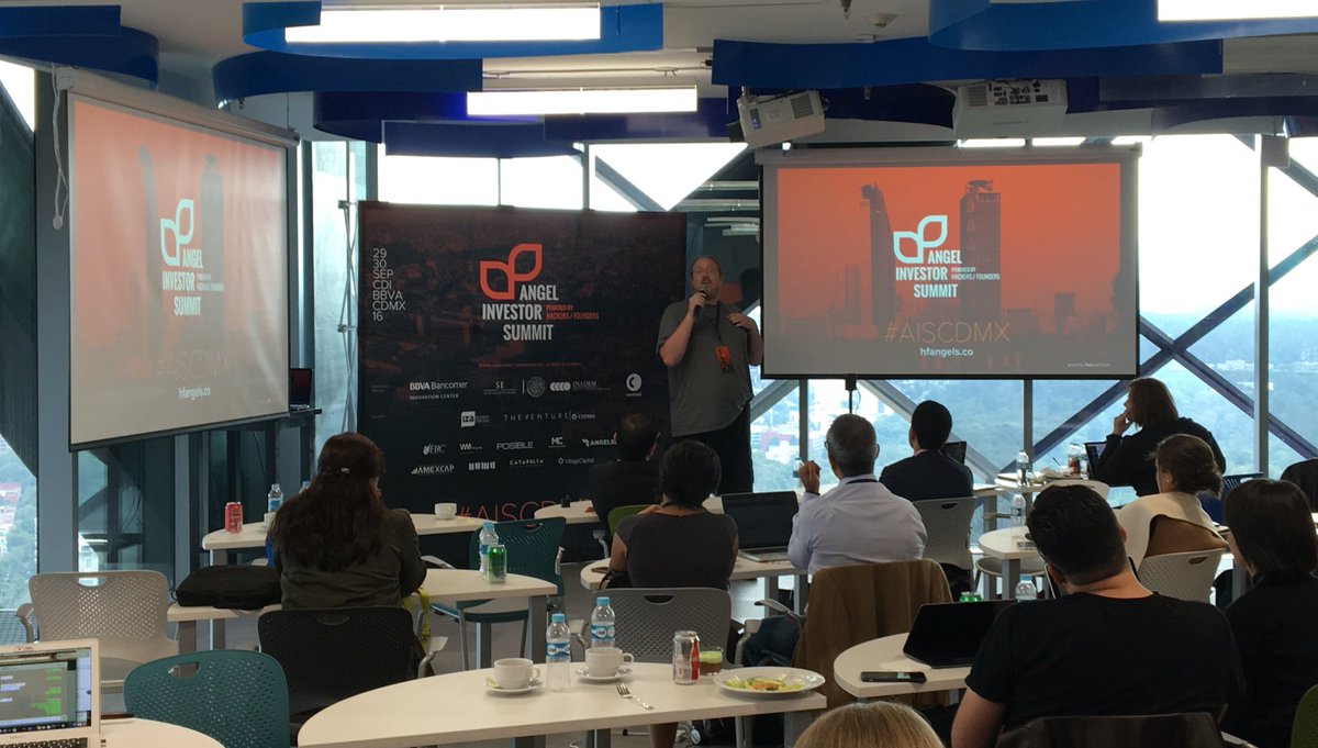 ccossio's tweet image. Aqui @iamelgringo cerrando el evento de Hackers/Founders Angel Investor Summit. Gran labor de todo el equipo de @hackfundgdl #AISCDMX