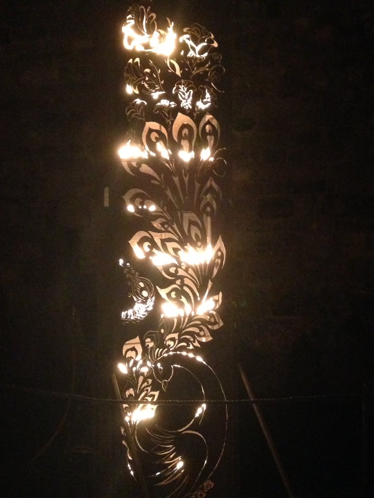 StacyBirkett's tweet photo. Stunning Fire Garden @cadwwales @CaernarfonCadw https://t.co/rJlgcGpPoj