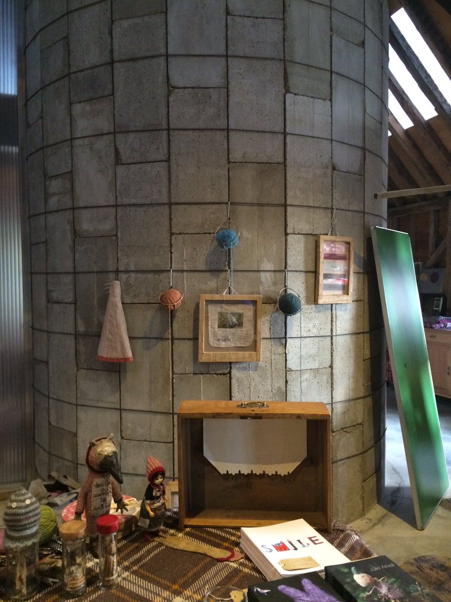 Julie Arkell putting work up for this... blackwaterpolytechnic.com/line-up-comple…