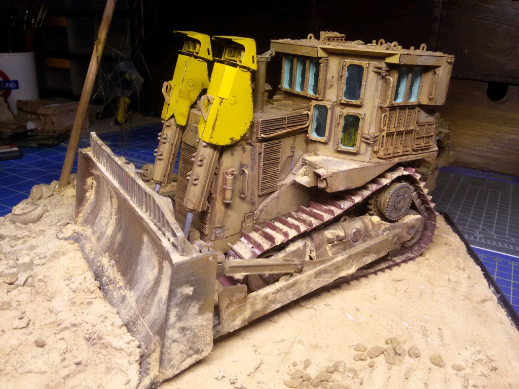 modelingtime's tweet image. D9R Armored Bulldozer dal kit Meng in scala 1/35. modelingtime.com/d9r-armored-bu…