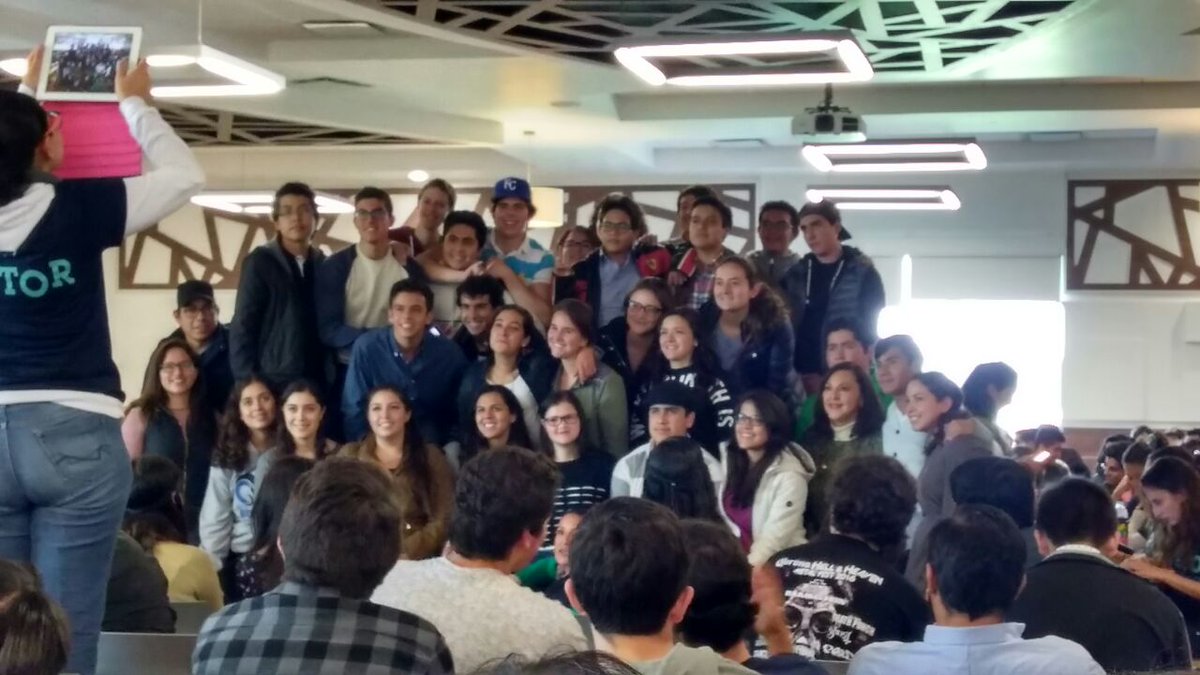 acmariana's tweet photo. Así terminó el Reto Emprendedor mil mil gxs chavos x hacer la diferencia. Q Dios lis bendiga siempre https://t.co/bUIzOLmJ6v