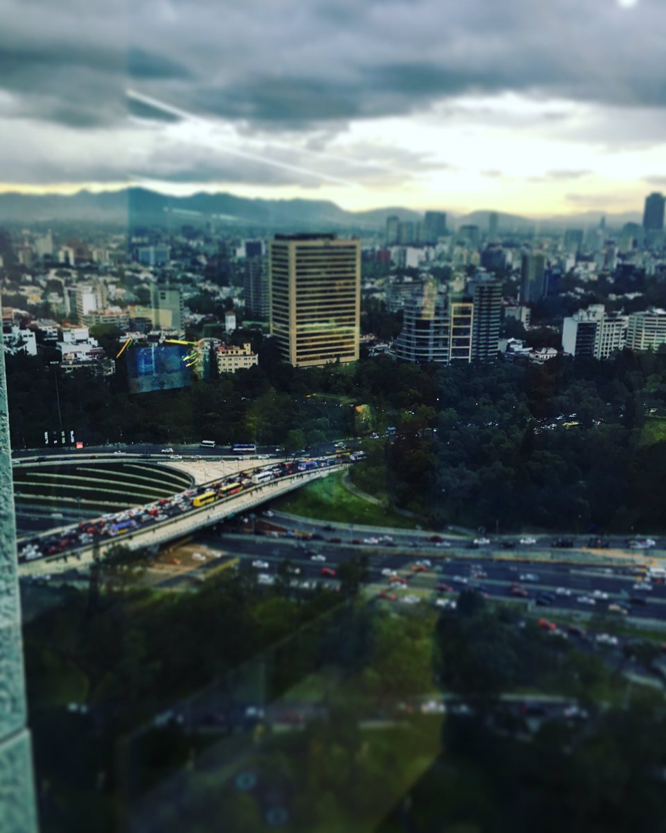 yorchlion's tweet image. Ayer, presentando. #PitchView. Y luego 5 horas en el auto.