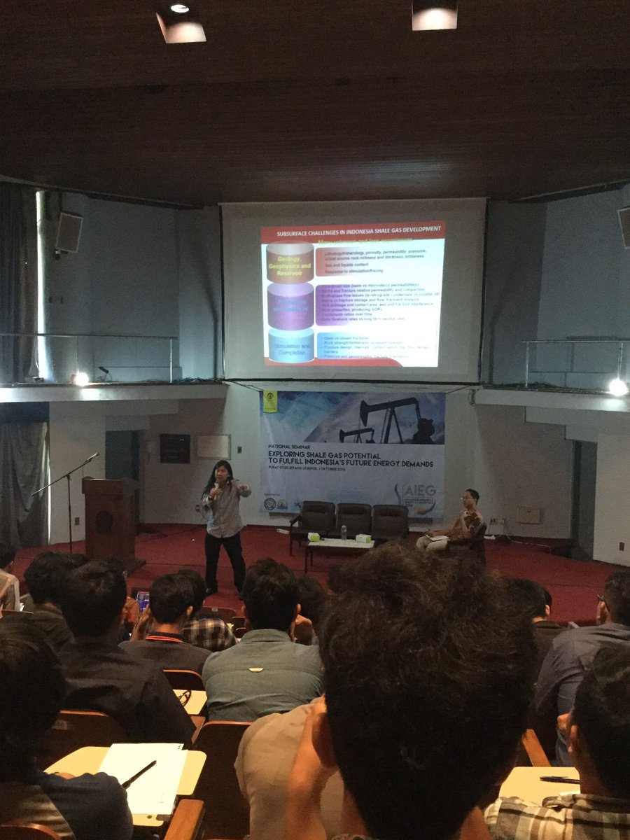 [AIEG UI 2016]

Sekarang sedang berlangsung sesi ke-2 tentang Unconventional Hydrocarbon Recovery dan... (1/3)