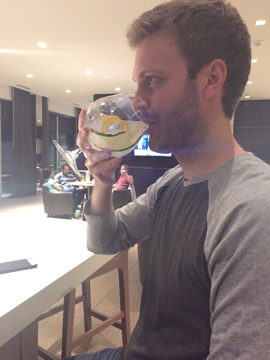 hithisislauren8's tweet photo. #fancygin #withcucumber #itsaNYthing #sealedwithalish @CilantroHate @NickTheStick88 https://t.co/MmFgV6kfxL