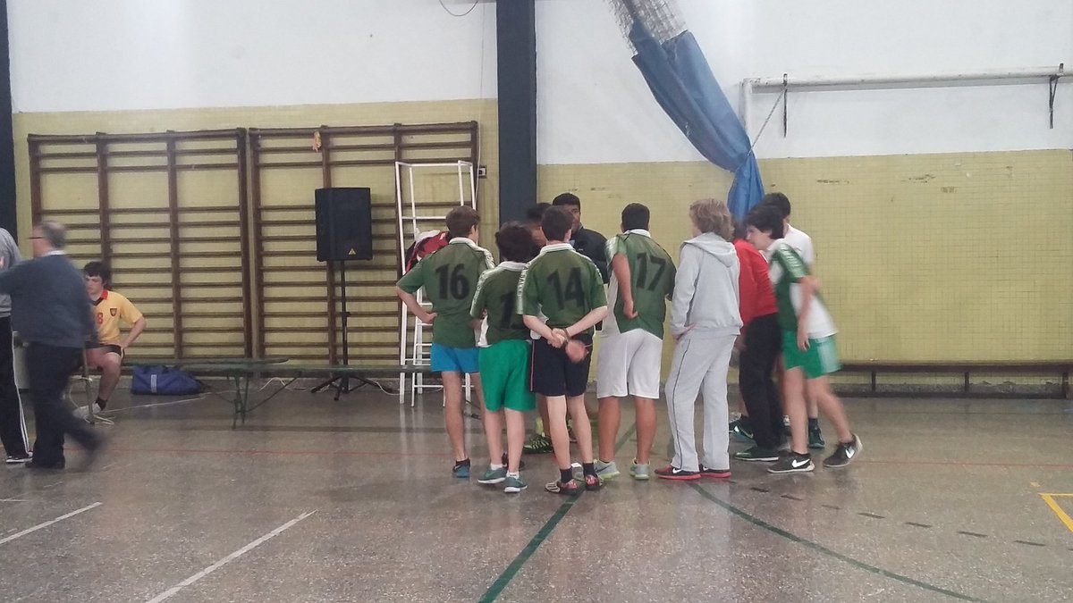 ficdaok's tweet photo. San Roman vs La Salle Bs As. Handball. https://t.co/IOkIpf28an