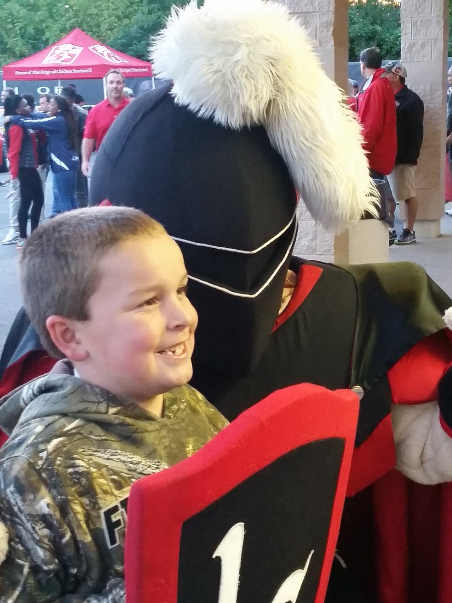 Let's sign up this #FutureLancer @LSprincipal for the @LS_LancersFB or @WLSNWrestling  #OnceALancer #AlwaysBe #LRD