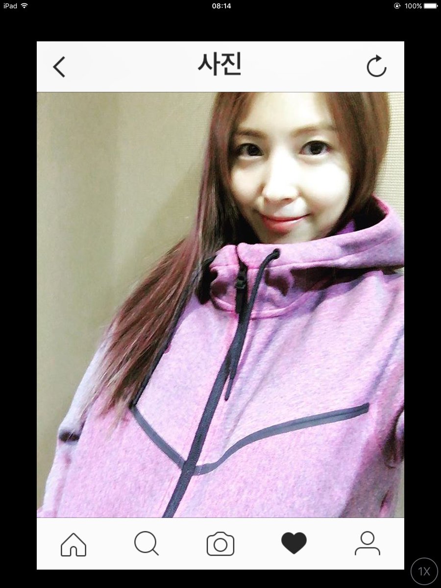 [Trans] RT <a href="/BoAkwon/">BoA</a> #nikekimjones The color is really really pretty~~~ I will wear it well ^^ It can be my filming uniform now~~ (cont)