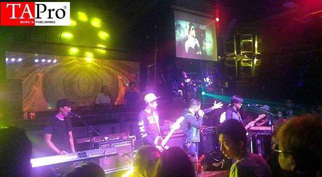 <a href="/KANGEN_reunited/">KANGEN BAND</a>  <a href="/YouTube/">YouTube</a> Terimakasih <a href="/millesXclub/">MILLES X CLUB</a> petjaahhh banget semalam! Sukses selalu! #KangenKembali #KembalilahPadaku