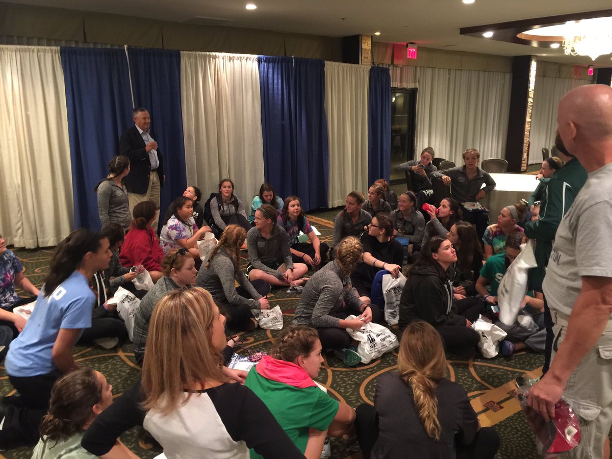 ShenSwimDive's tweet photo. More sights from the ESSC - met Mark Schubert (USC coach - to Olympian Janet Evans). Team meeting with Coach Sandy! #518swim #escs2016 https://t.co/hF0J0HLFqM