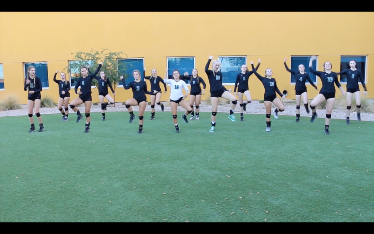 FloCollegeVB's tweet photo. Watch @WSHSVB15 tear it up at the Nike Tournament of Champions. #niketoc #volleyball #hitthequan #jujuonthatbeat https://t.co/4tS4ztvIlk https://t.co/d0skdD9gUG