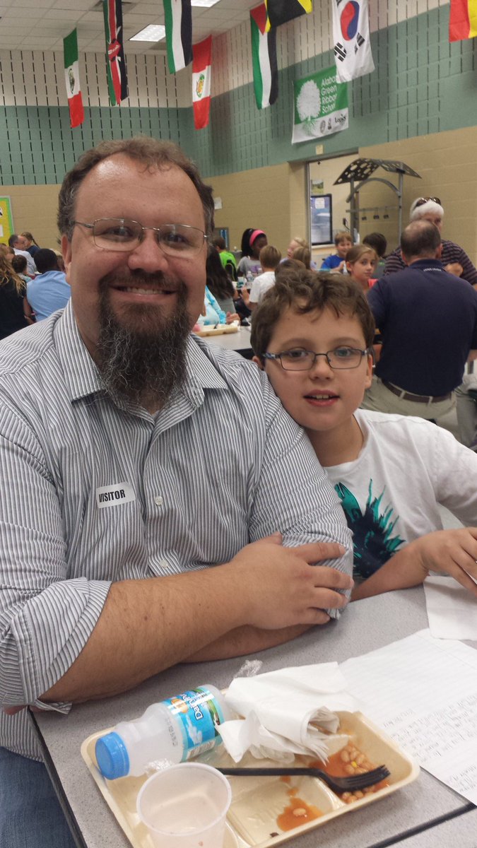 PresleyBeth's tweet photo. 4th grade Grandparent's Day lunch #bluffparkpanthers https://t.co/hsfMbMyREF