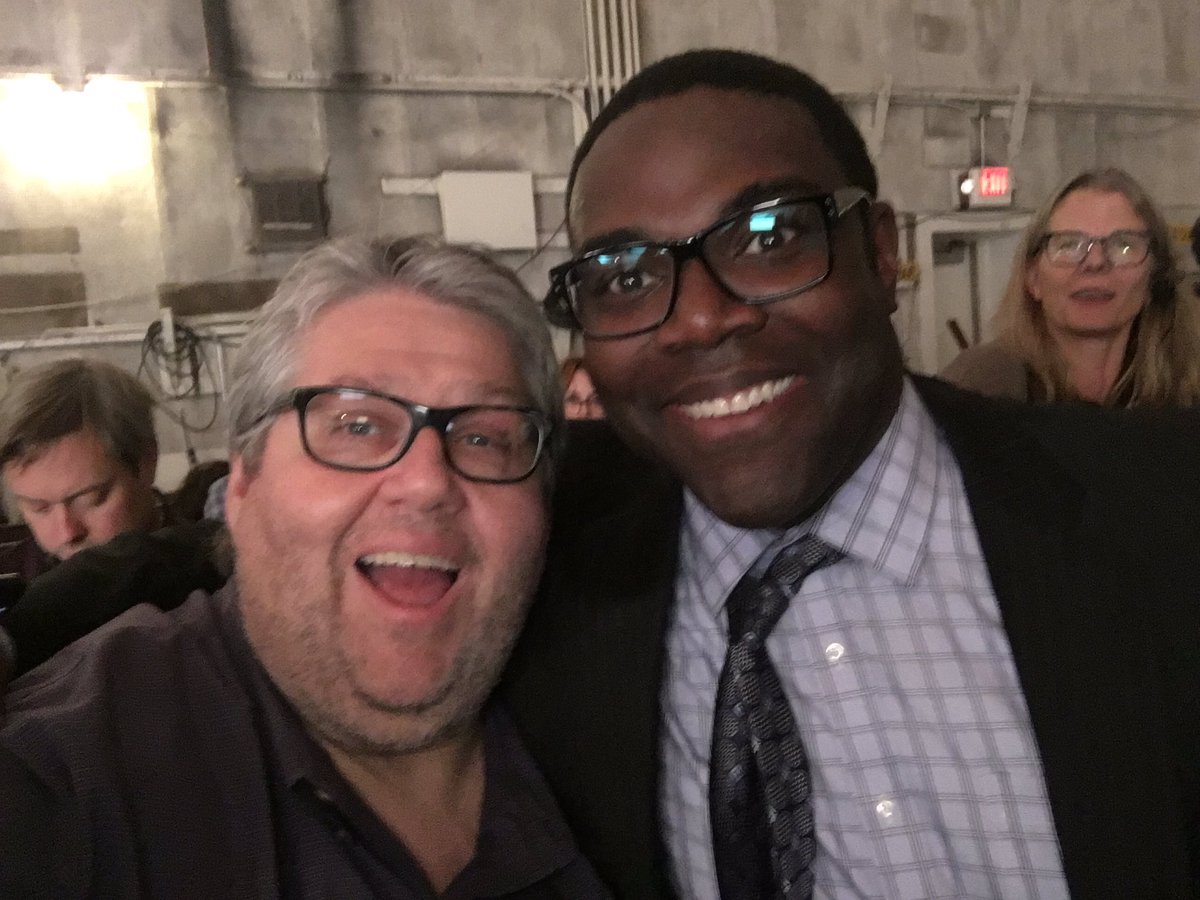 DavidHMandel's tweet photo. #veep @SamRichardson note @LewMorton #notasleep #oninternet @VeepHBO https://t.co/yuZxxq3qXj