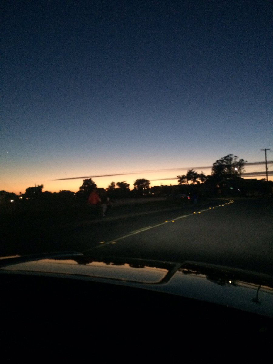 SantaCruzPolice's tweet photo. Beautiful sunset on west cliff! See some of the greatest things on patrol. #ridewithSCPD #scpd #santacruzpolice #naturalbeauty https://t.co/5gCxUhjomp