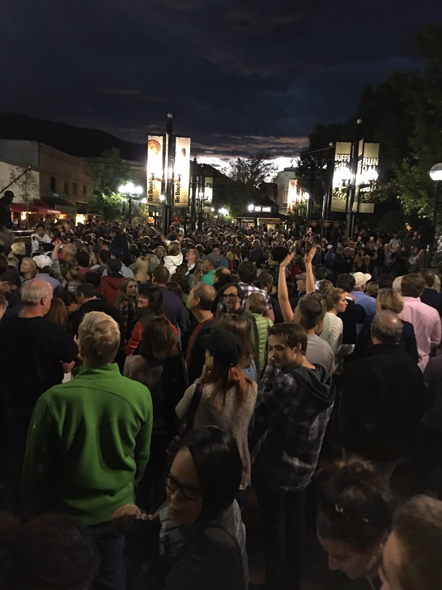 thechargebuffs's tweet photo. Great turnout at the Pearl Street Stampede this evening! Remember to wear your white tomorrow! #BuffBlizzard https://t.co/RWkVzBUegA