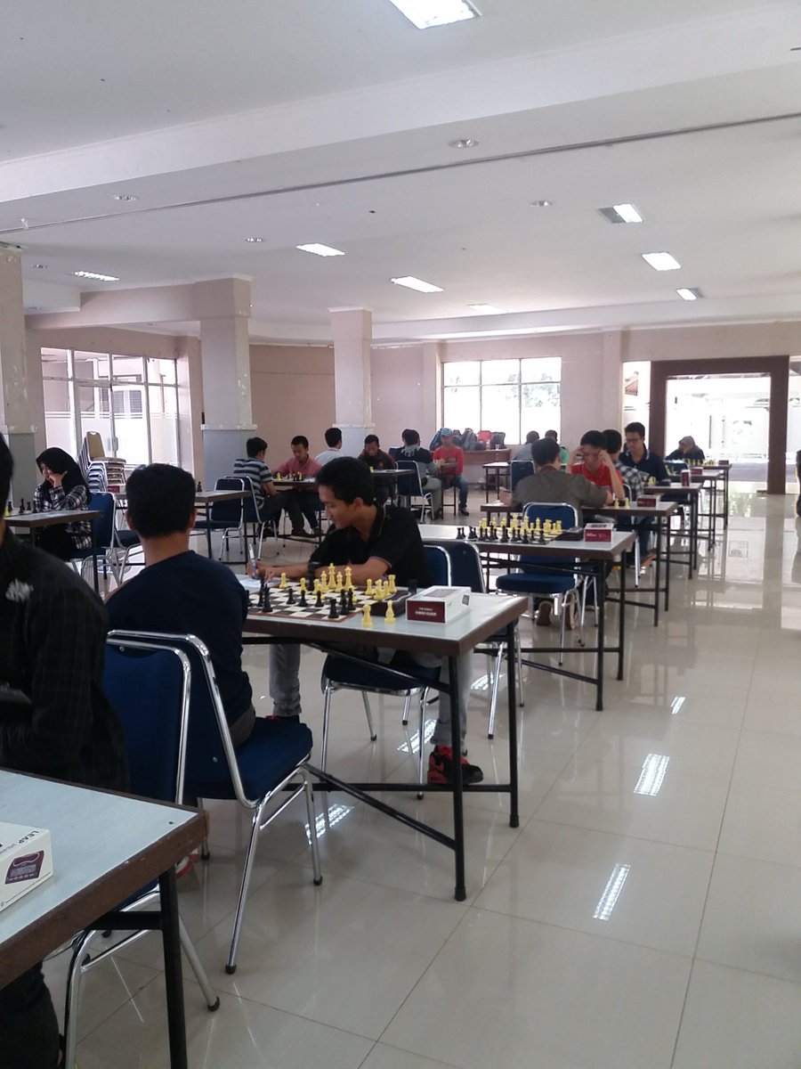 Babak 1 baru aja selesai. Sekarang menjelang babak 2 nih