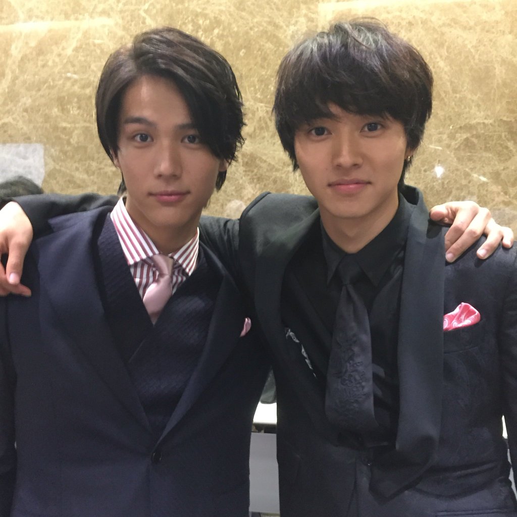 kento97sumu_zi_'s tweet photo. 山﨑賢人、、、どっちのピアスが好き？？？
片耳ピアスRT
両耳ピアスいいね
両方らぶりつ

#RTorいいねしてくれた人フォローします！ https://t.co/ouvnuUpJYb