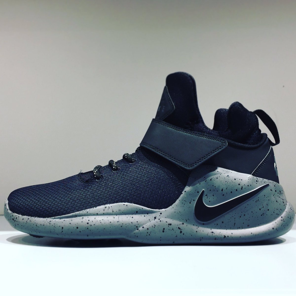 立川lumine Junred Pr 新入荷 Nike Kwazi Se 10 000 Tax Junred Nike Sneaker Kicks Mensfashion Menswear Fashion ジュンレッド ナイキ スニーカー メンズウェア メンズファッション T Co U61t4itqpi