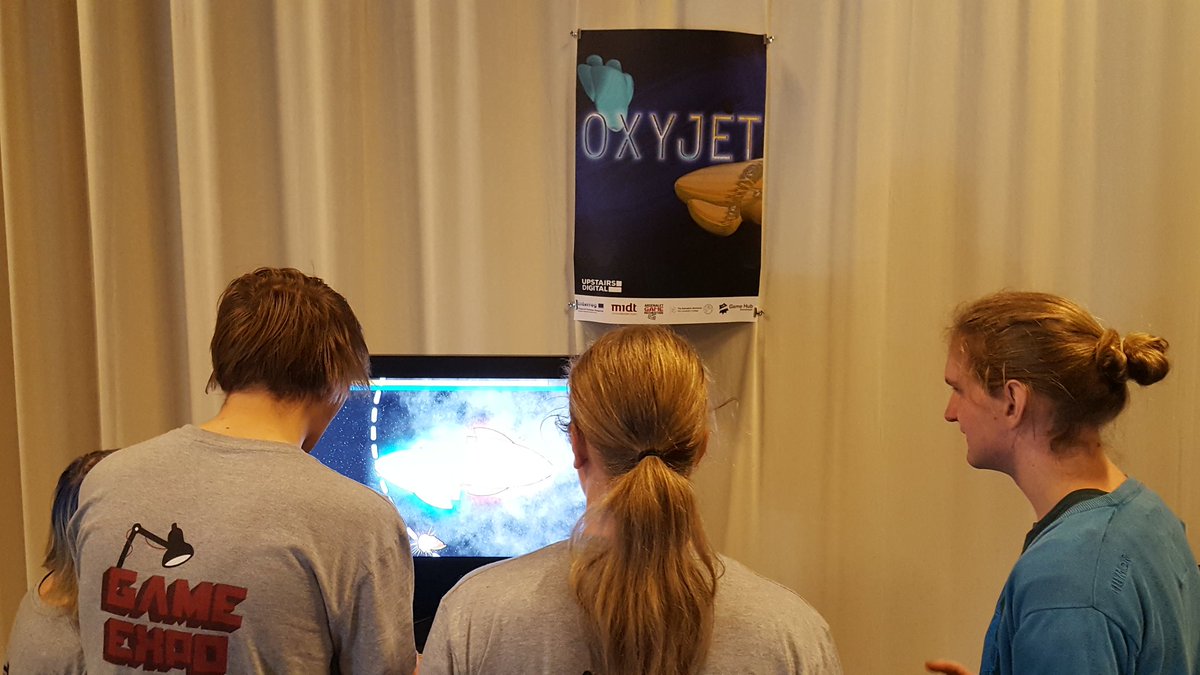 #VAFexpo Day 2. Our volunteers are warming up for the day with Oxyjet, a game jam product #dkgame