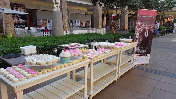 CopperstoneZONE's tweet photo. Buy delish cupcakes from #SABach2015 winner @stafford1 today @clearwatermall in aid of #TalkInitiative #CupcakesForKids #makingadifference https://t.co/DNUapvM9Sp