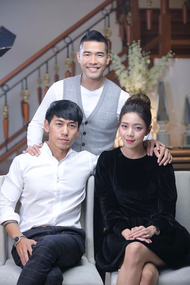 คืนวันอาทิตย์นี้ บุกเรือนหอ "เพชรจ้า - นิวเคลียร์" เปิดใจทำไมเพชรจ้าหยุดและยอมนิวเคลียร์!! 22.40น.ต้องดู!!