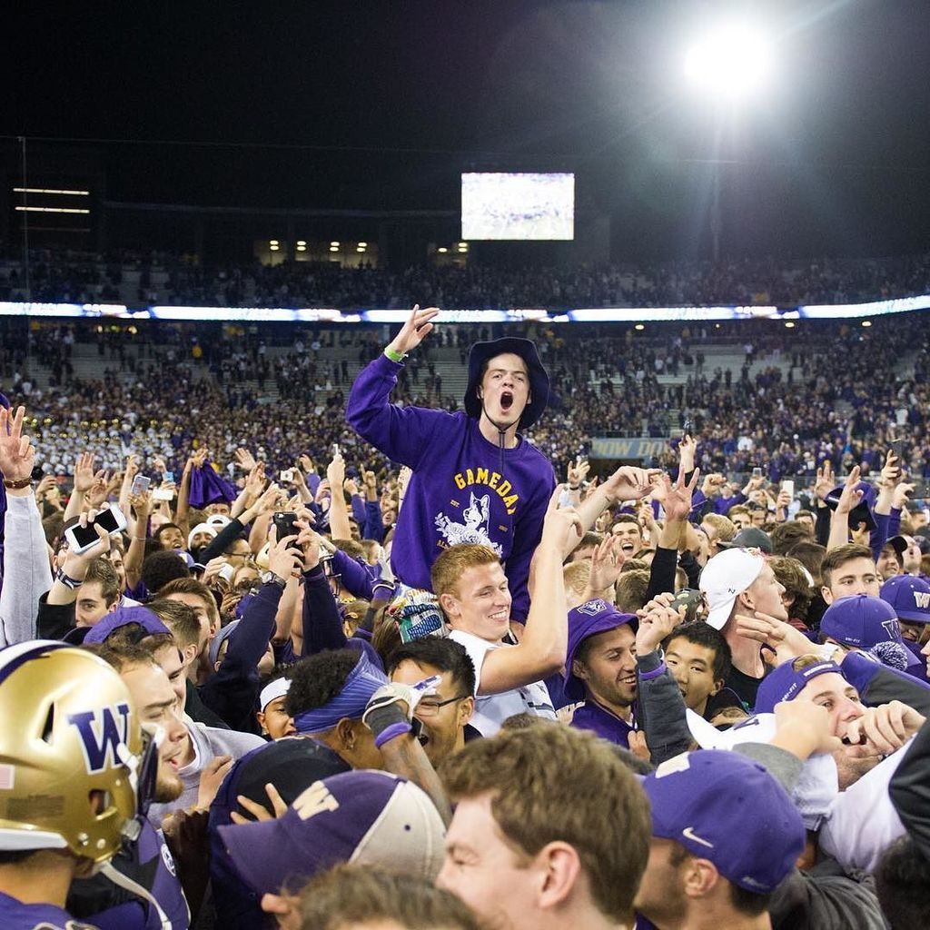 Fans rushed the field tonight following UW's 44-6 victory over Stanford. universityofwash…