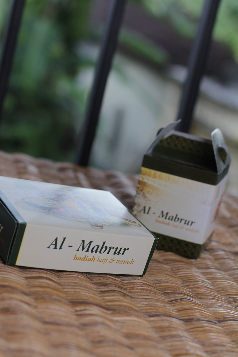 MatahatiYB's tweet photo. packaging eksklusif
#matahaticreative #designer #logo #branding #coorporate #companyprofil #photoboth #indesign #cardNcraft #yearbook https://t.co/41FLGwgyvm