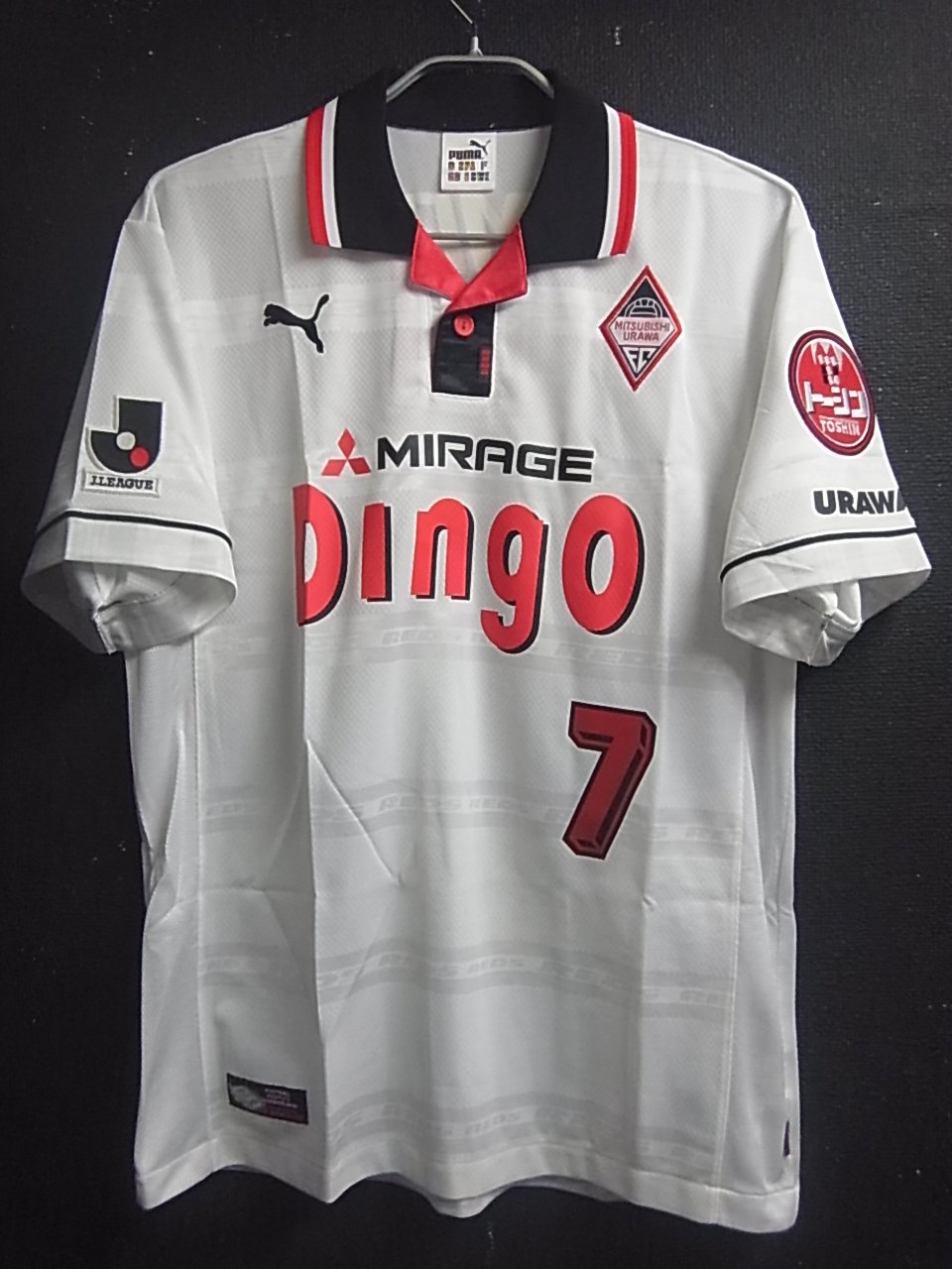 Vintage Sports 商品情報 吉祥寺店 99 00 浦和レッズ A 岡野雅行 野人 大学時代 陸上選手に100mで勝つ 猛犬に襲われるも走って逃げ切る Gkと激突し肺に穴が空くが翌日にはふさがる こんな伝説聞いたら欲しくなりませんか Urawareds Wearereds