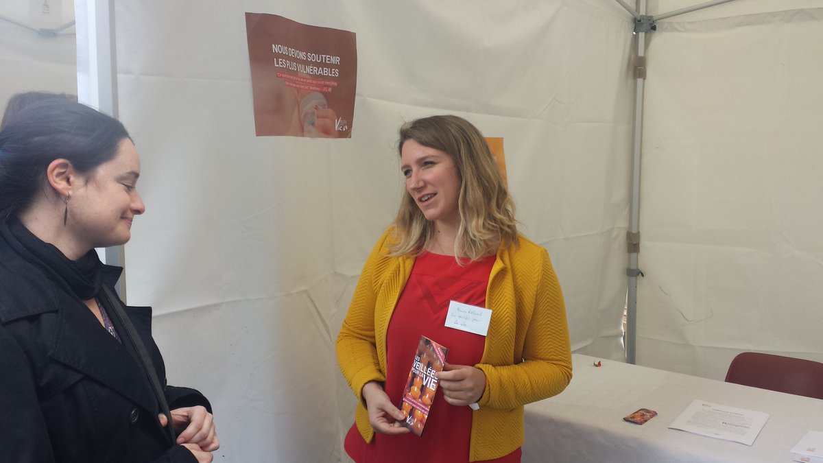 VeilleesVie's tweet photo. Les @VeilleesVie au #congresmission. Préparons l'#edition2016 des #VeilléePourLaVie  #objectifmission #Mission https://t.co/HMjcjCxrqP