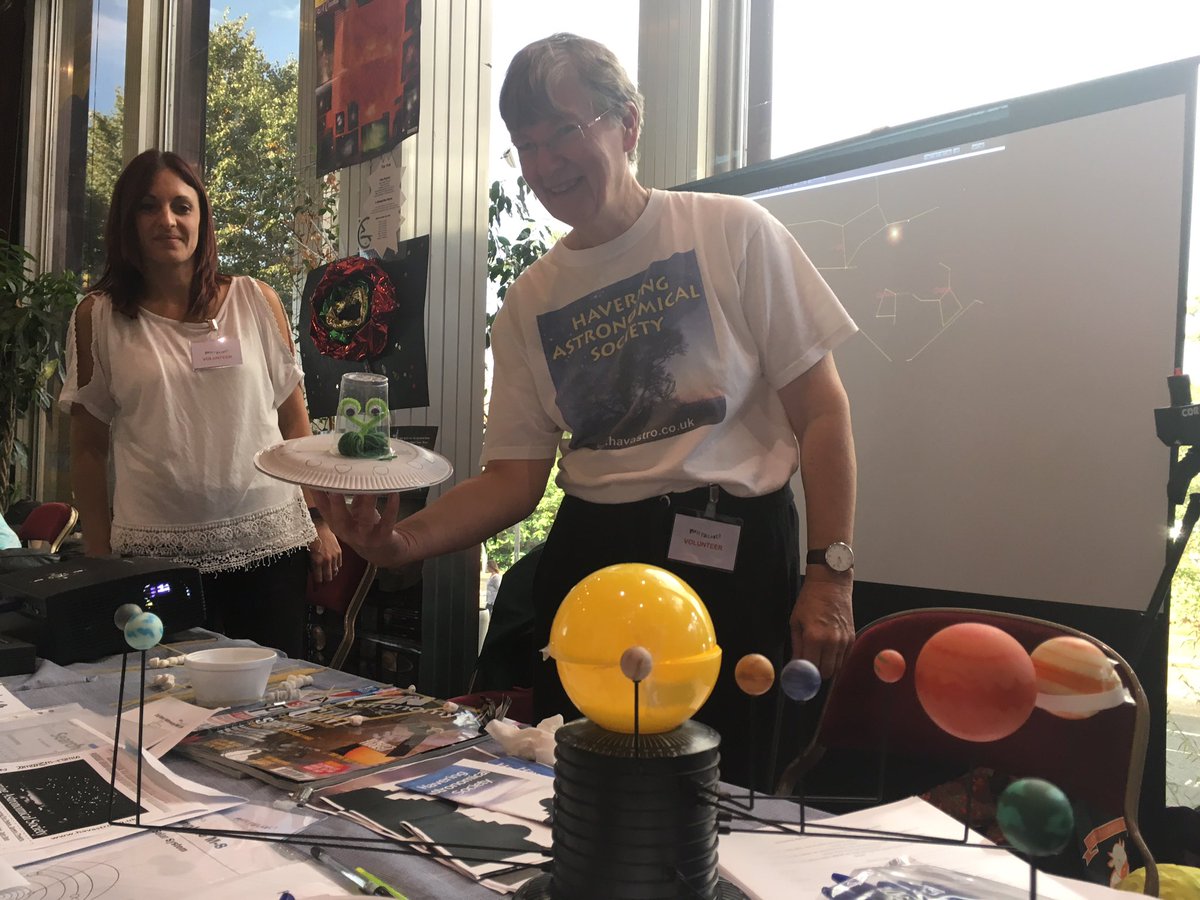 QTHLearning's tweet photo. Our astronomers have found something hovering in the solar system! #FunPalaces @HaveringFP @QueensTheatreH @FunPalaces @gemziefluff https://t.co/h0GGQVHoPF