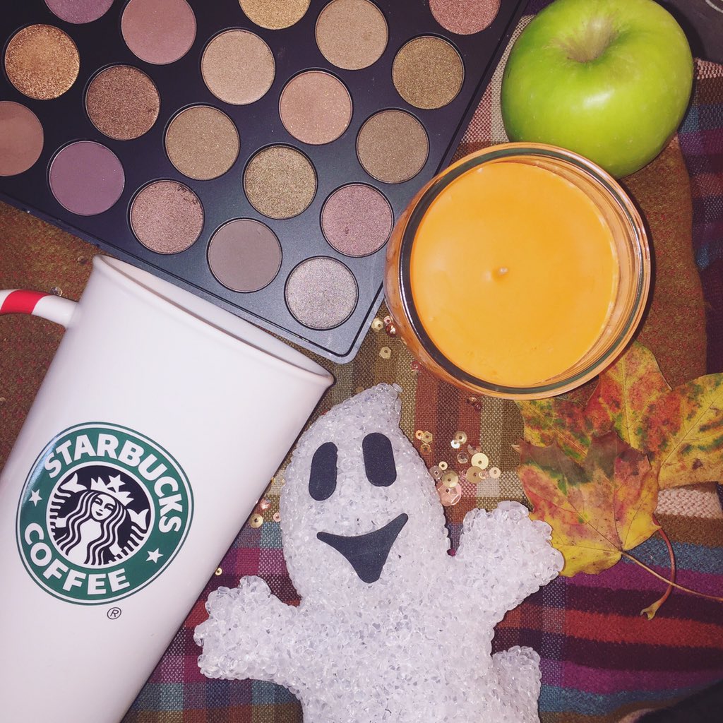 getreadytoglow1's tweet photo. Happy 1st October 🎃🍂 Here's my Five Reasons To Look Forward To Autumn post https://t.co/I095Yb4ItM @blogginggals @BBlogRT @FemaleBloggerRT https://t.co/VKsvPYidwk
