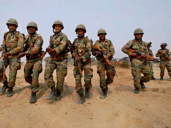 news24tvchannel's tweet photo. BSF given Light Machine Guns to teach Pak a lesson #BSF #LightMachineGuns #PakistanArmy #Int https://t.co/Lcy1ChZrNE https://t.co/nfmR4sGKnz