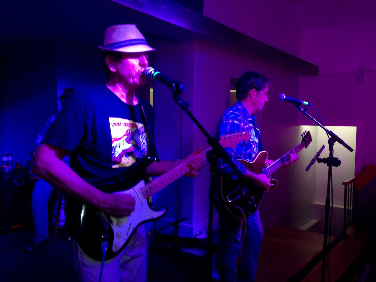 doug7300's tweet photo. #NotOttawa rocked the @HallNottawa last night #SmallHallsFestival @clearviewhalls https://t.co/sIMqTkLAYR