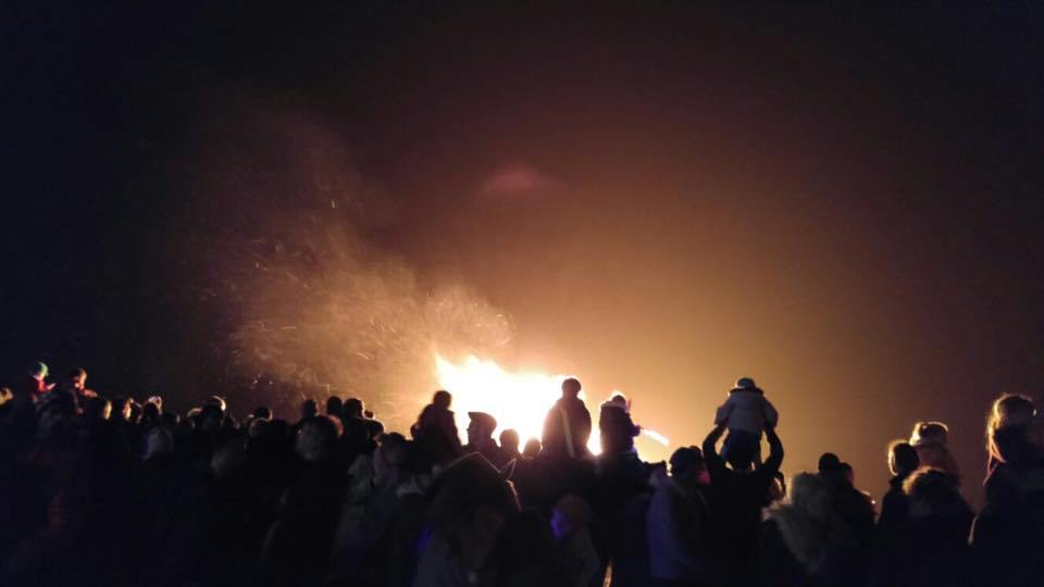 ShorehamBonfire's tweet photo. Shoreham Bonfire Saturday 12th November 2016 https://t.co/qolXiVqM3O https://t.co/wbl3NuXGQb
