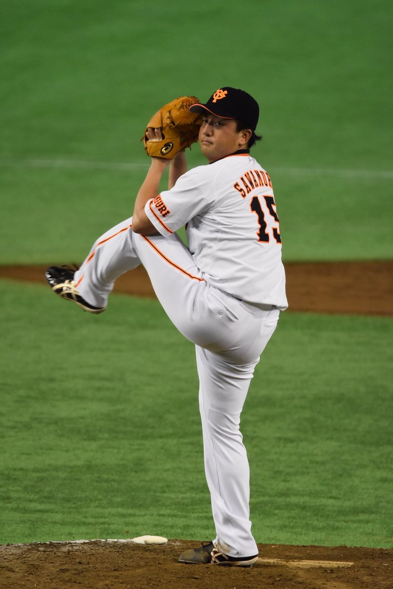 Ghayato1214's tweet photo. 遅くなったけど勇人首位打者、最高出塁率、菅野最優秀防御率、最多奪三振、澤村最多セーブ、マシソン最優秀中継ぎ個人タイトルおめでとうございます！！
cs制覇して日本シリーズ行って日本一になってください！！ https://t.co/pvz9OcosPf